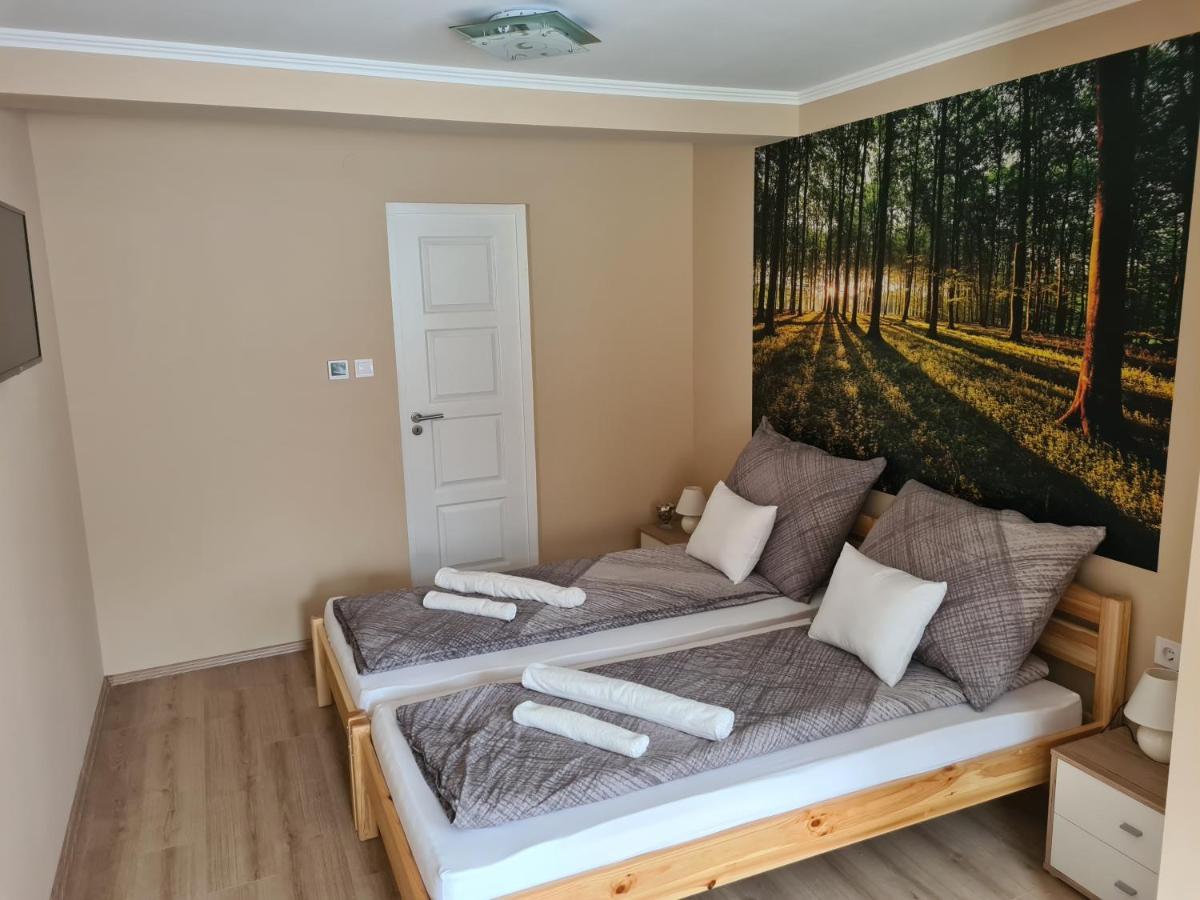 Napfeny Apartman Makó Exteriör bild